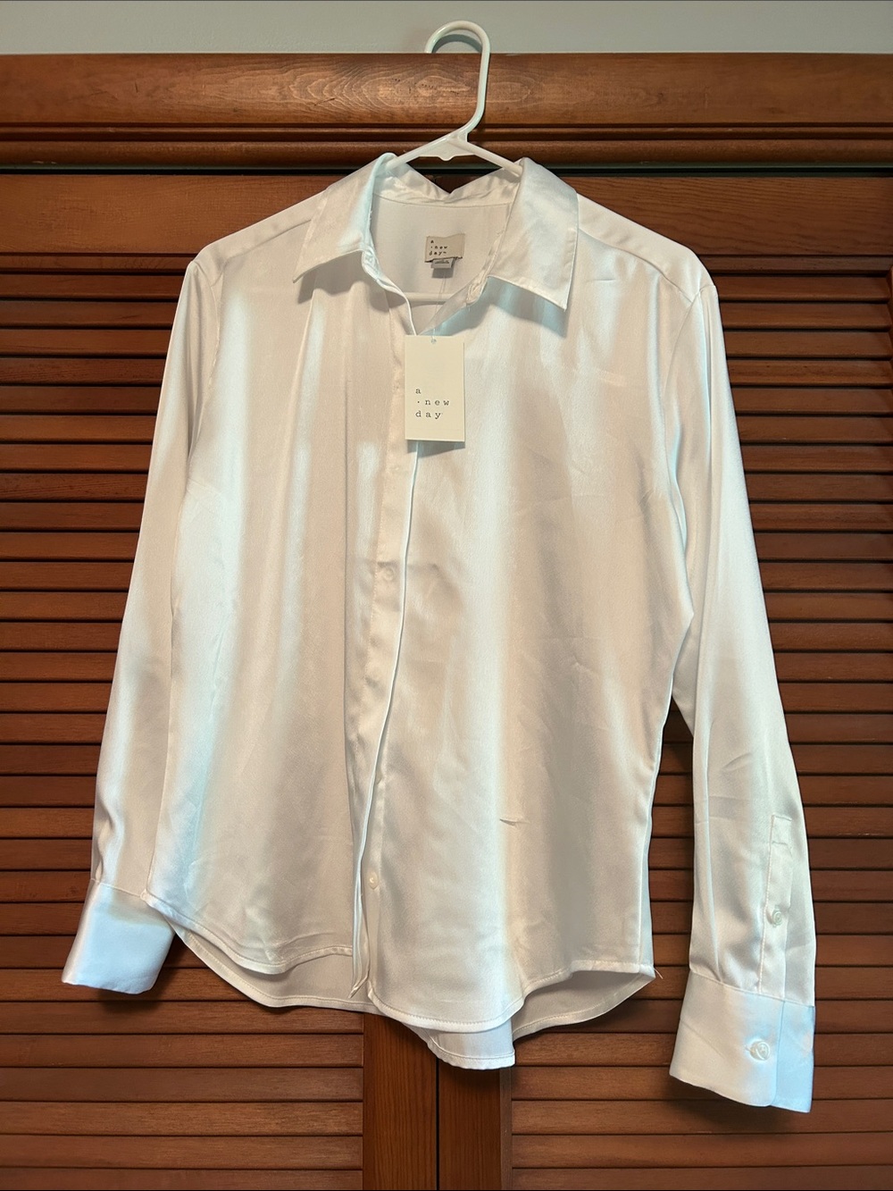 a new day women’s Silk White Button-Front Dress Shirt